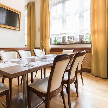 Hotel Vabank Golub-Dobrzyn Bagian luar foto